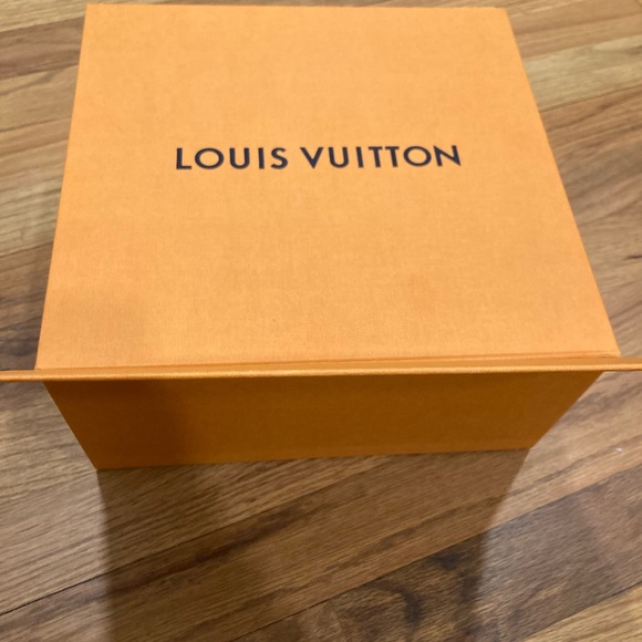 Louis Vuitton Authentic Box - Picture 5 of 8